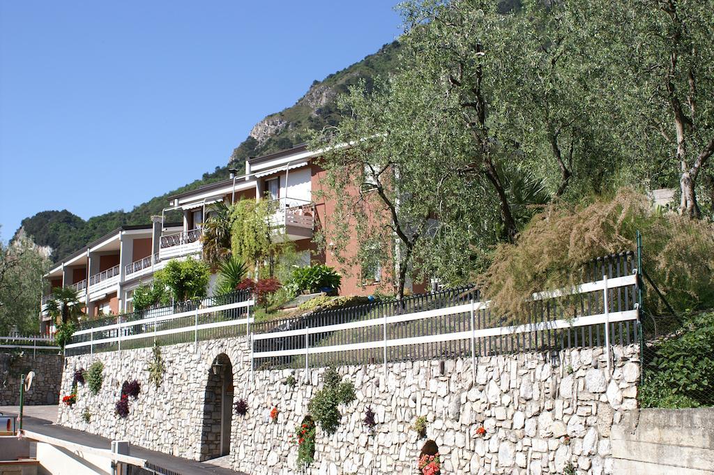Hotel Riviera Panoramic Green Resort Limone sul Garda Exterior photo