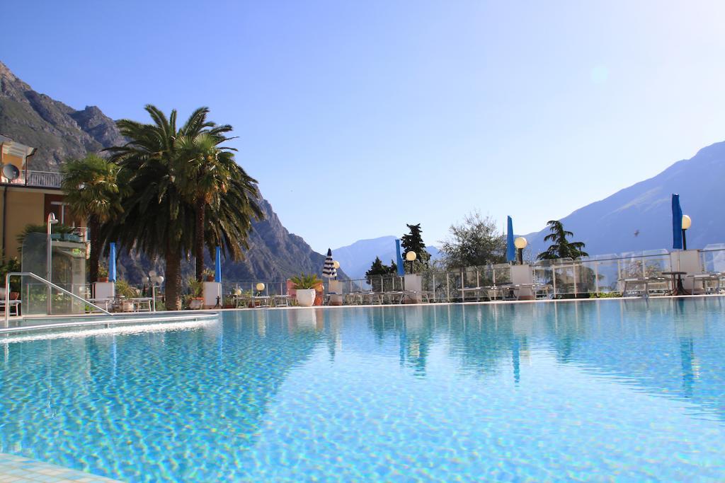 Hotel Riviera Panoramic Green Resort Limone sul Garda Exterior photo