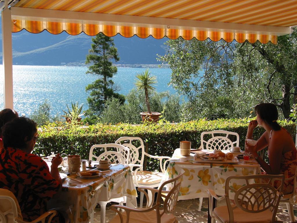 Hotel Riviera Panoramic Green Resort Limone sul Garda Exterior photo