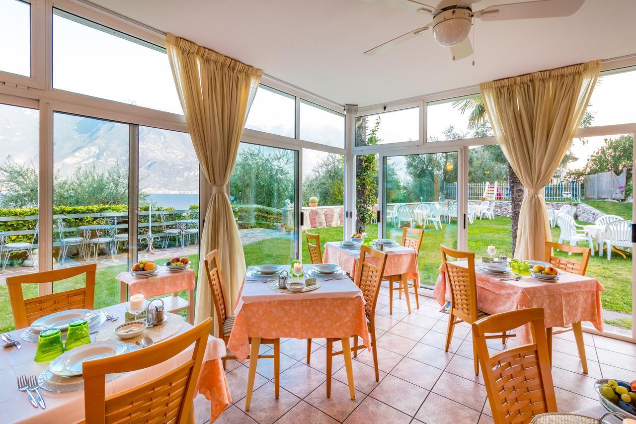 Hotel Riviera Panoramic Green Resort Limone sul Garda Exterior photo