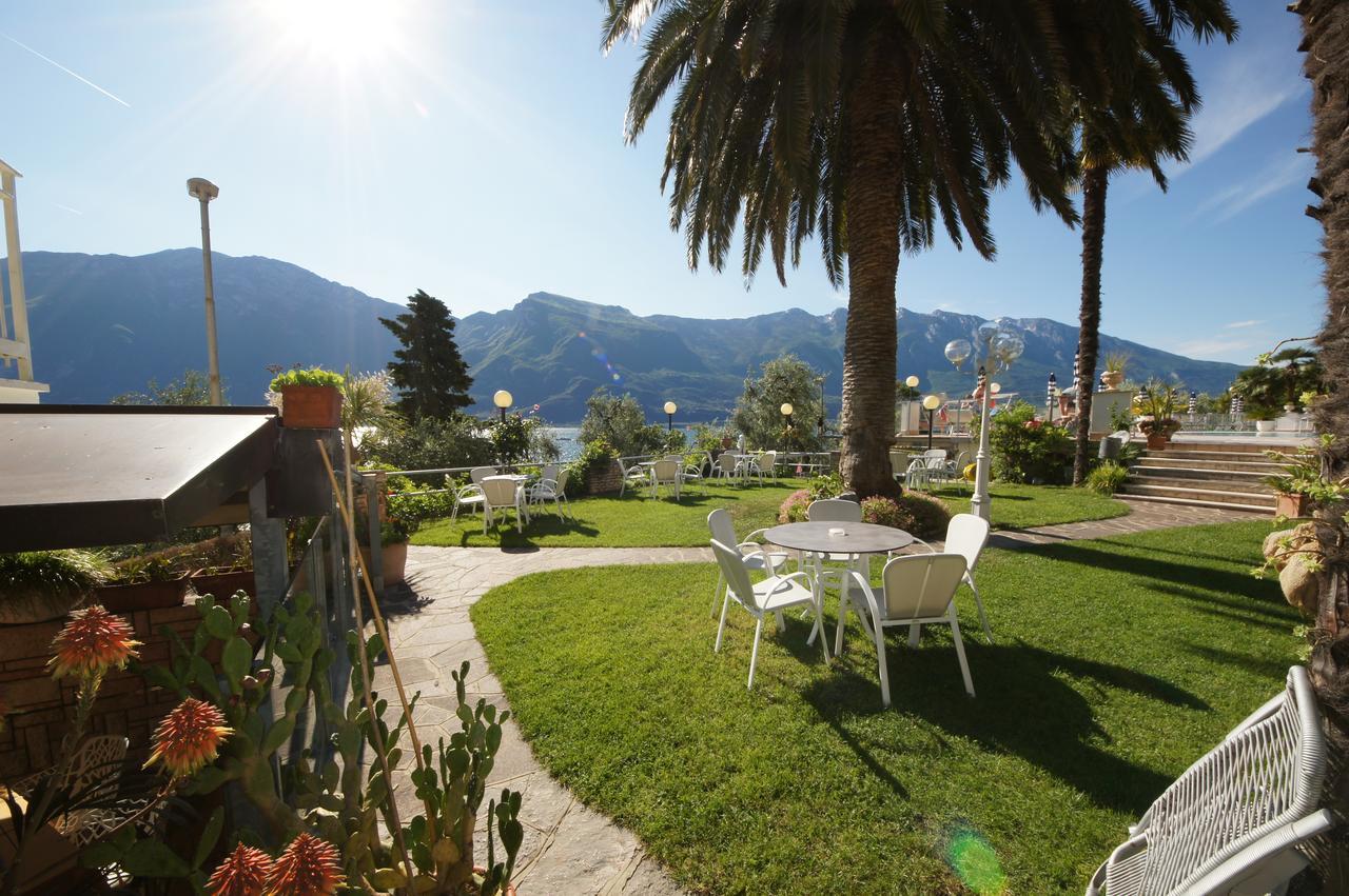 Hotel Riviera Panoramic Green Resort Limone sul Garda Exterior photo