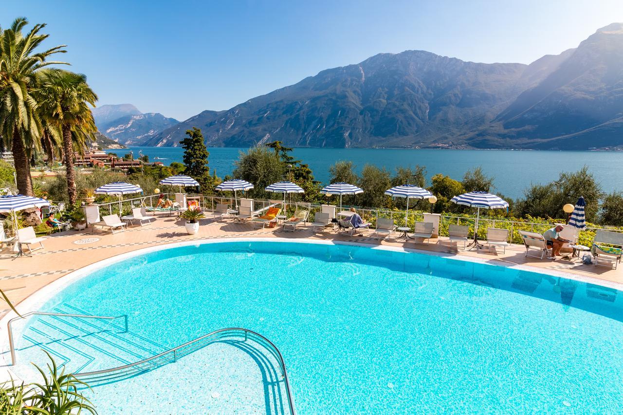 Hotel Riviera Panoramic Green Resort Limone sul Garda Exterior photo