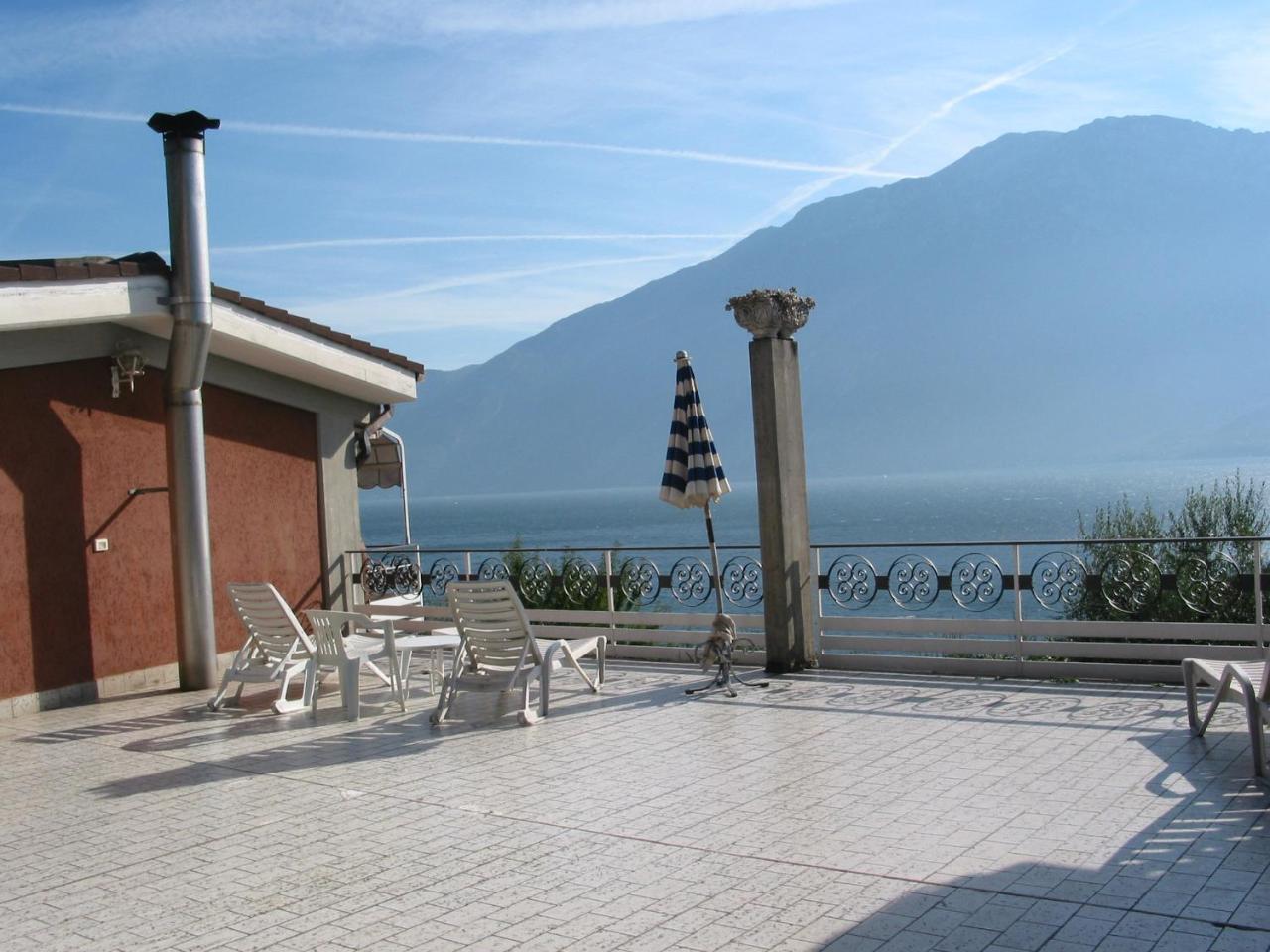Hotel Riviera Panoramic Green Resort Limone sul Garda Exterior photo
