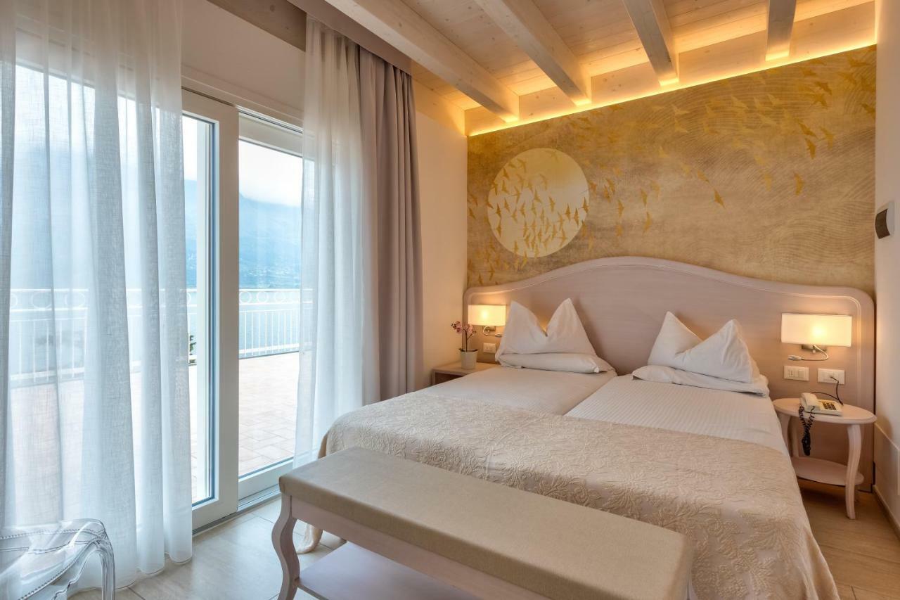 Hotel Riviera Panoramic Green Resort Limone sul Garda Exterior photo
